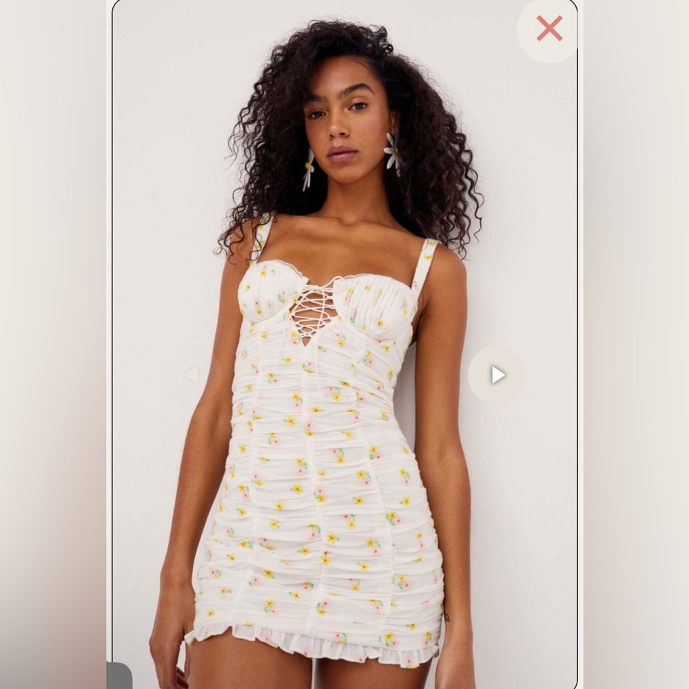 NWT FOR LOVE & LEMONS Celia Mini Floral Dress with Lace-Up Detail Medium